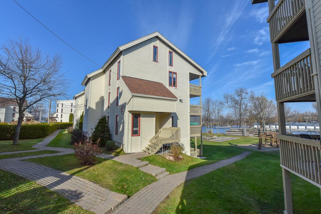 Magog Waterfront Condo Eksteriør billede